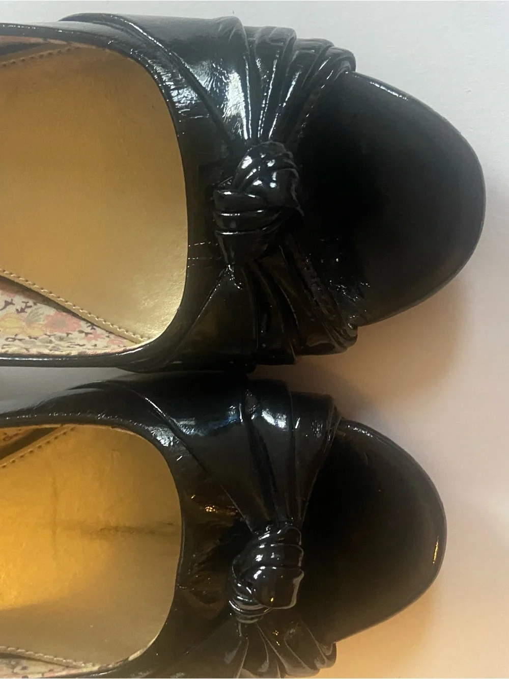 American Eagle Outfitters Black Patent Knot-Detail Pumps